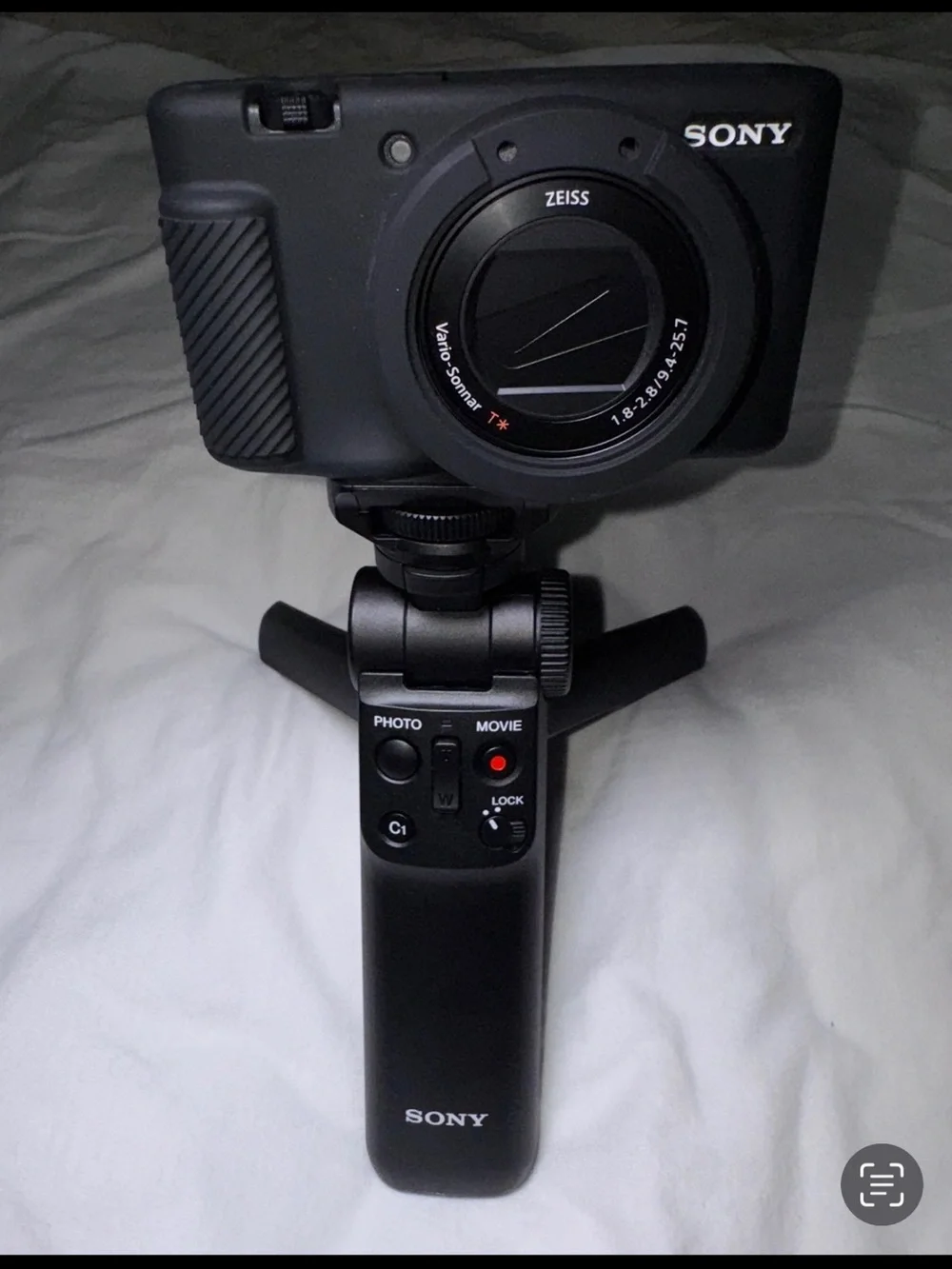 Sony ZV-1 Vlogging Camera Bundle | Grip | 3 Batteries | Charger| case | sd card